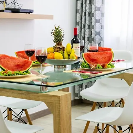 Great Apartment Close To The Beach