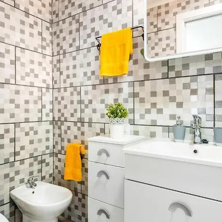 Apartman Great Apartment Close To The Beach